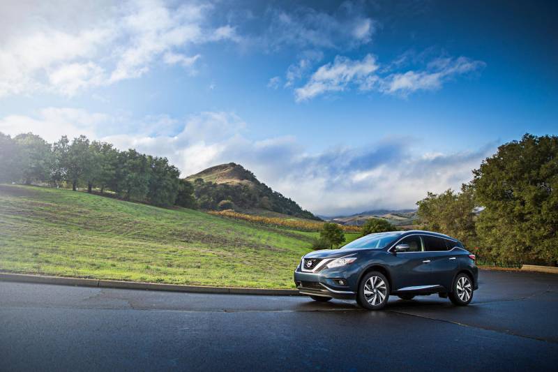 Comparison Nissan Murano SUV 2015 vs GMC Yukon XL SLT 2018 SUV